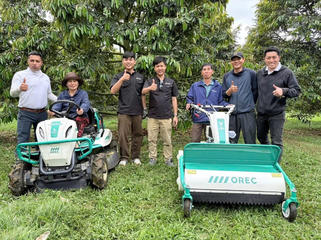 Bàn giao máy cho khách mẫu HRC 805 - RM 982F