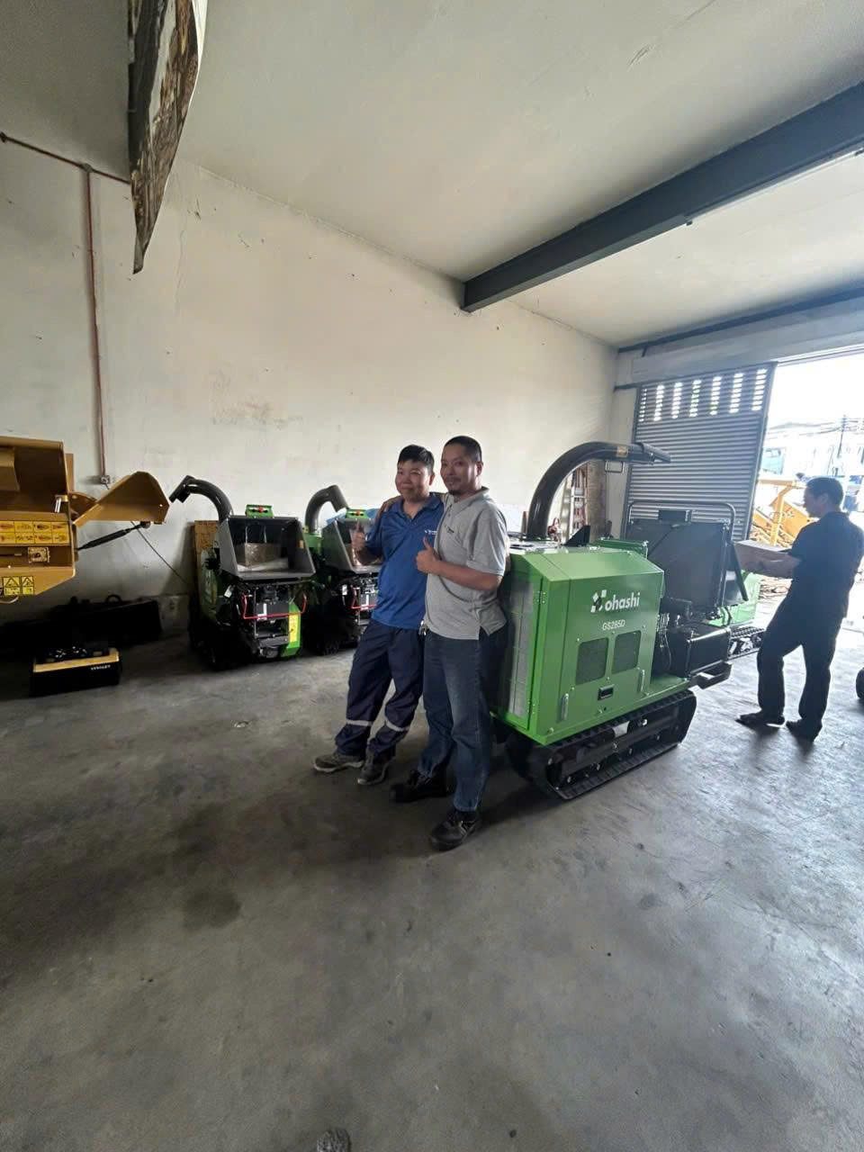 Bàn giao máy nghiền gỗ Ohashi - Malaysia